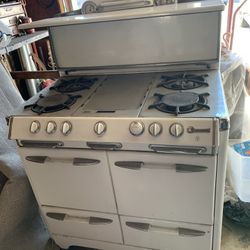 Antique Vintage 1950’s Okeefe & Merritt (1952) Stove 