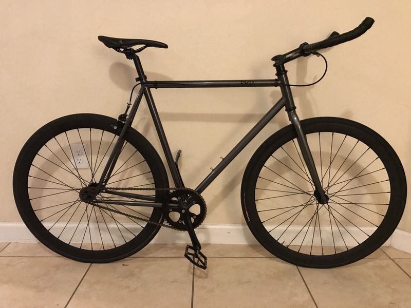 6KU Barcelona Fixie / Single Speed Bike, w/extras