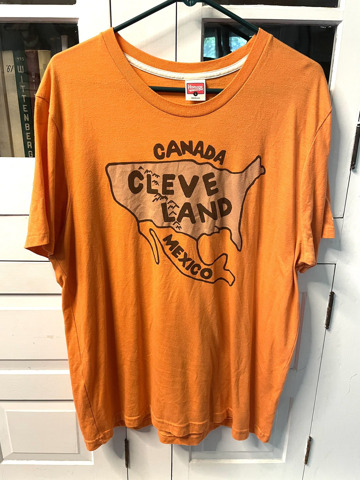 Homage Cleveland Browns Football USA Center T-Shirt Retro Orange NFL Size L VG 
