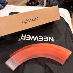 RING LIGHT OFF OF AMAZON. Used, GREAT CONDITION.