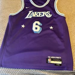 Los Ángeles Lakers City Edition Lebron James 6 Dri-FIT Swingman Jersey