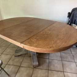 Dinning Room Table W/ Leaf