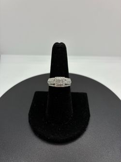 BRAND NEW 10KW 1CTW Quad Engagement Ring