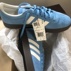 Brand NWT Adidas Court 2.0 Sneakers