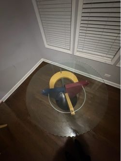 Round clear table for sale
