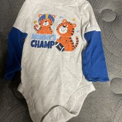  Long Sleeve Onesie Size 24 Months 