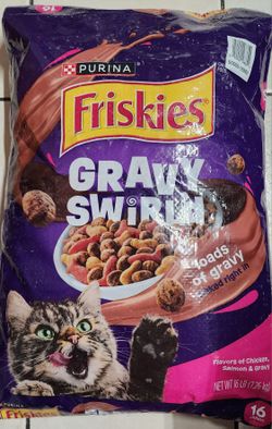 Purina Friskies Gravy Swirlers Dry Cat Food Flavors of Chicken, Salmon and Gravy, 16 lb. Bag