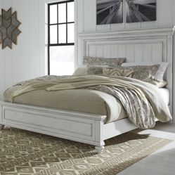 Kanwyn Whitewash King Panel Bed

