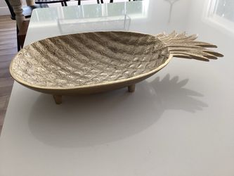 Pretty Decorative Gold Metal Pineapple Dish