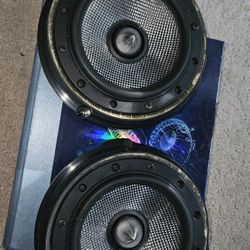 Kicker Q Series Speakers
