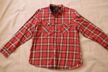 GUESS Men's XL Red Plaid 100% Cotton Regular Fit Long Sleeve Button-Up Shirt