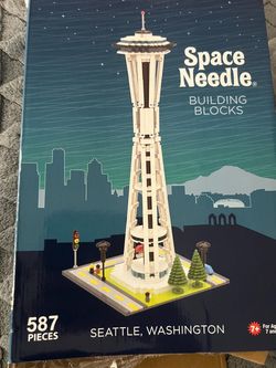 Space needle building blocks - 587 pieces