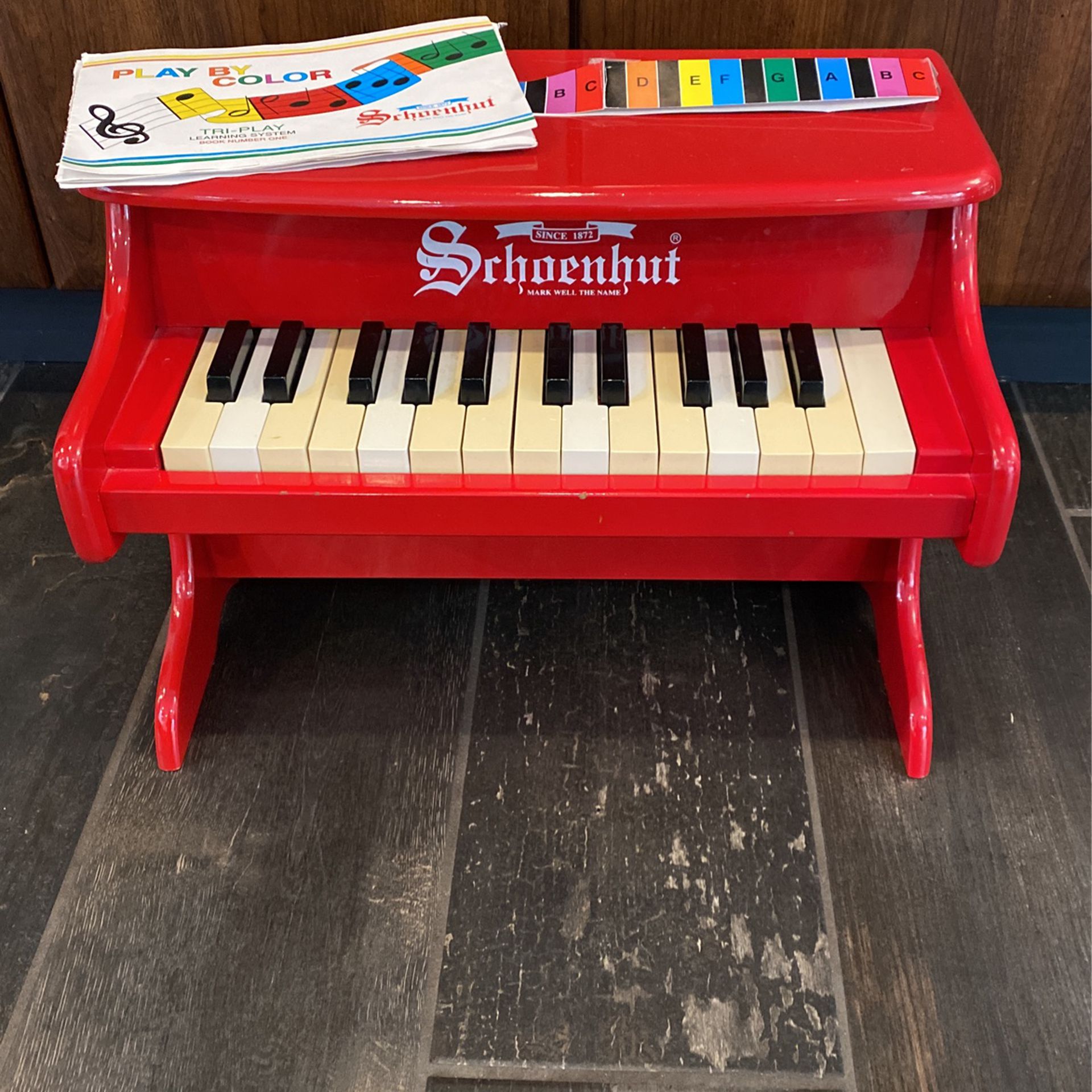Schoenhut Childrens Piano