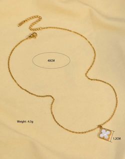 Clover Necklace