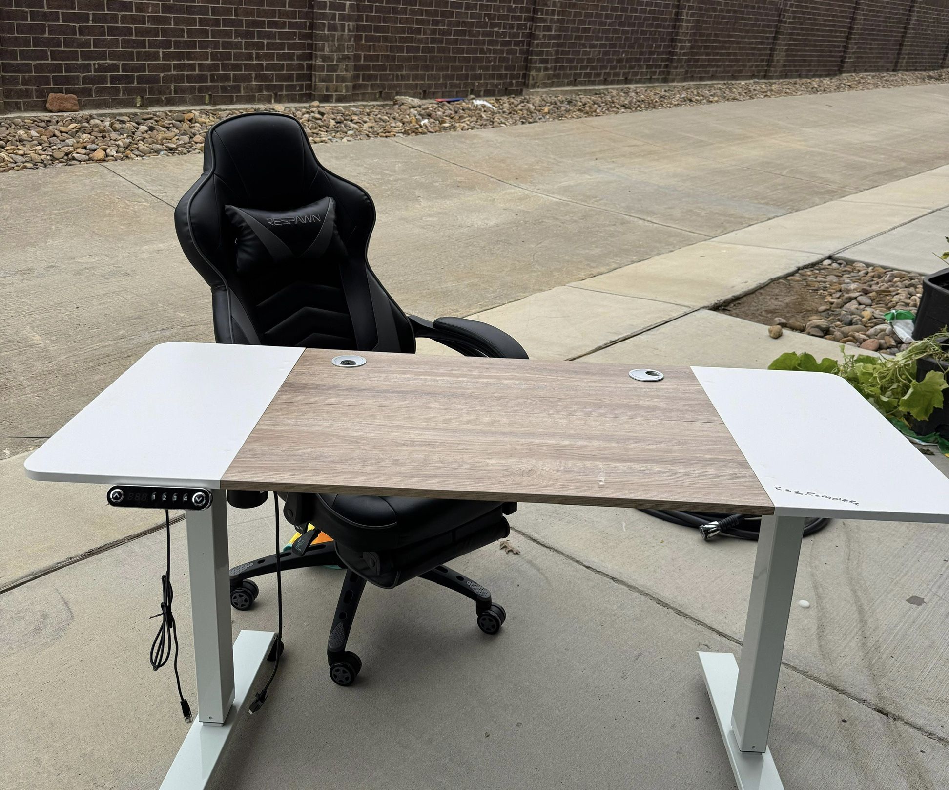 Electric Standing Desk With Gaming Chair