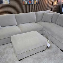 Thomasville Walsen Sectional with Storage Ottoman without tag