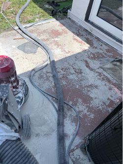 Grinder floor