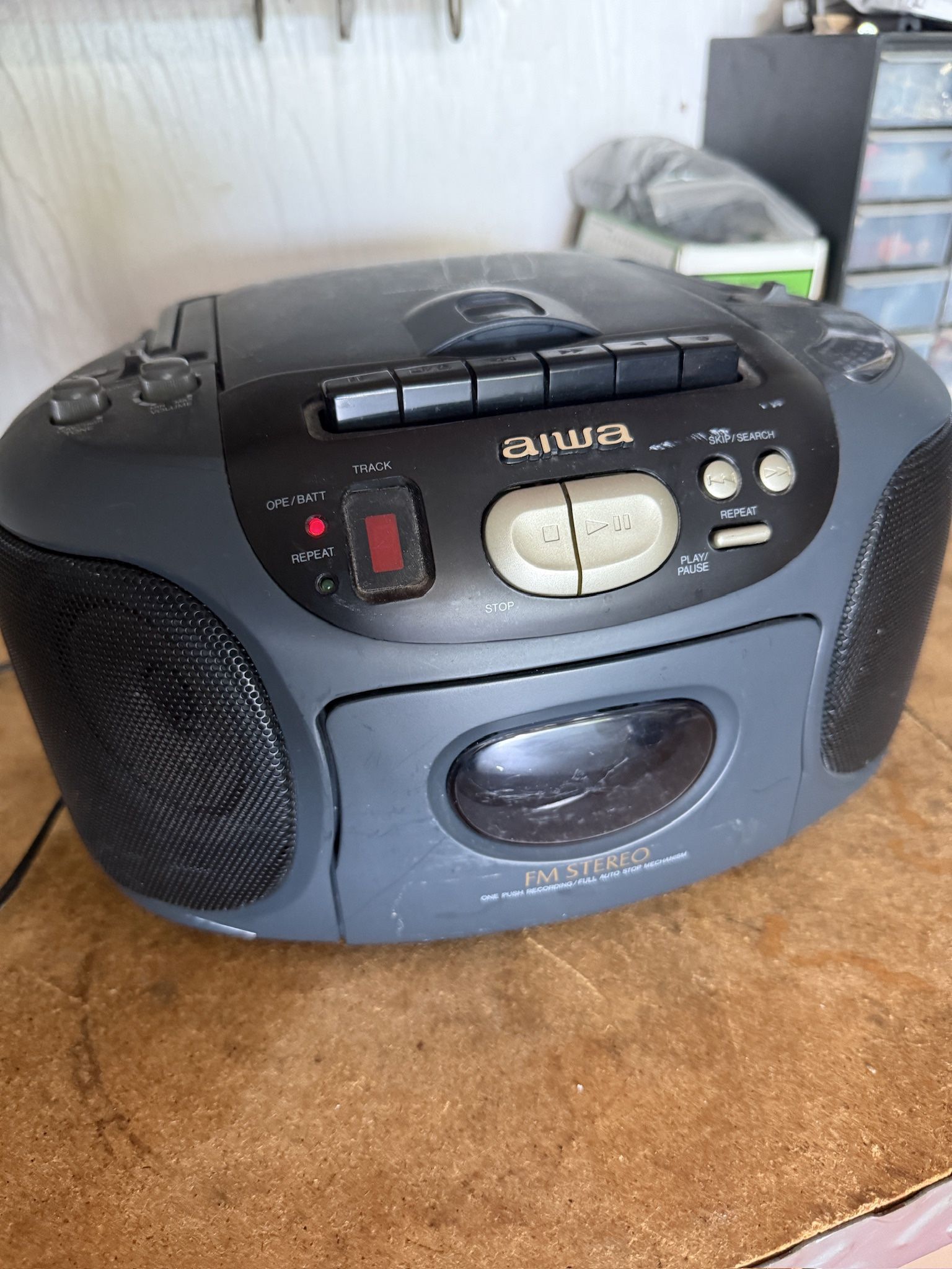 Aiwa Boom Box with CD and Cassette but believe only the radio works.
