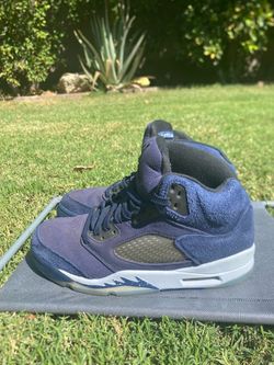 Midnight navy Jordan 5 9.5