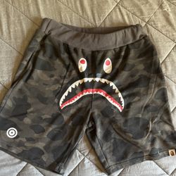 A Bathing Ape Shorts (BAPE)