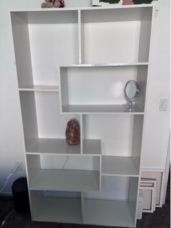 Modern bookshelf