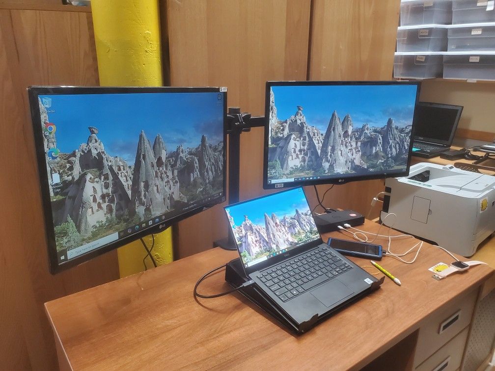 Duo LG Ips 24 INCH MONITORS With Stand And All Cables
