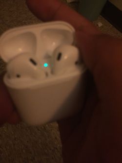 AirPods