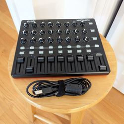 Akai MIDIMIX USB MIDI Controller 