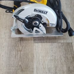 Dewalt DWE57SB 7 1/4 Corded Circular Saw