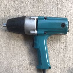 Mikita Electric 1/2 “ I pack Wrench