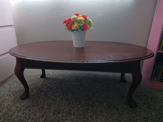 Queen Anne style mahogany coffee table