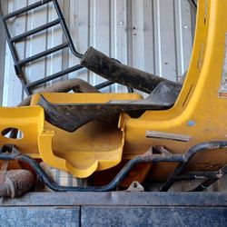 2005 Bombardier Traxter Plastics 