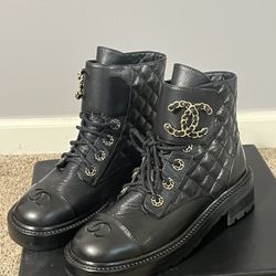 Boots Size 7