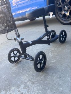 KNEE Scooter.  Plush Seat pad, Right Side Brake Handle. 350 lb. Weight Limit. New.