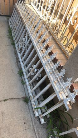 Metal gates