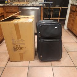 Samsonite, suitcase large.\nGarment bag inside shelves inside used one time.Excellent shape