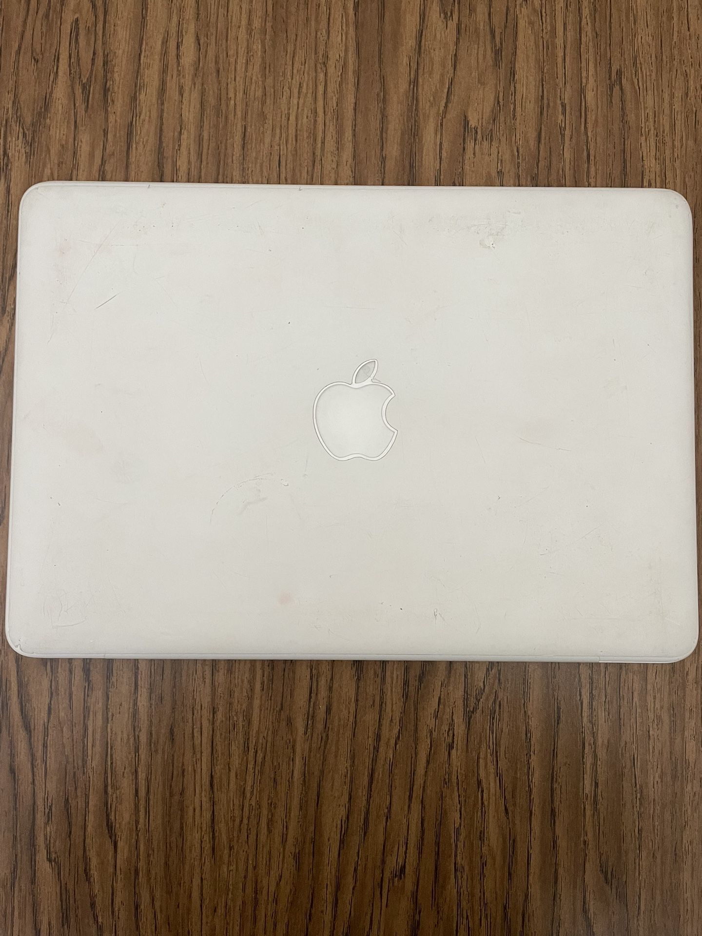 Mid 2010 Apple MacBook