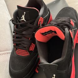 Air Jordan 4s Red Thunders Size 10.5