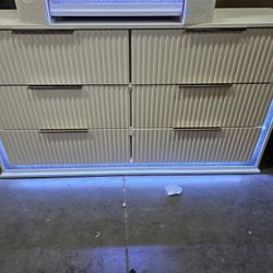 Warehouse Clearance Sale! Brand New White Dresser & Mirror w/LED