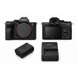 Sony A7R V Body  | 5K Shutter | Mint Condition | Box + Battery + Charger