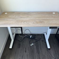 Hydraulic Standing Desk (Light Wood Grain / White)