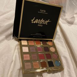 Tarte “Tarteist” Pro Eyeshadow Palette