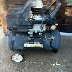 Central Neumático Air Compresor  2 Hp - 8 Galones