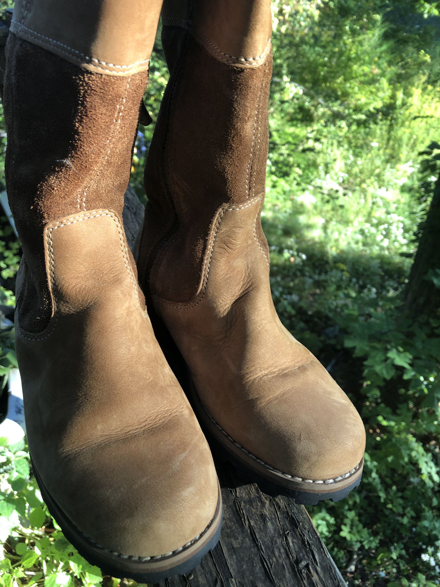 Timberland girls Boots size 5