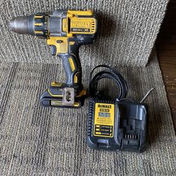 Dewalt 20 V hammer drill kit
