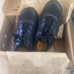 Women’s safety shoes