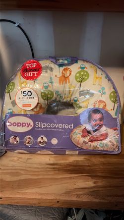 Feeding and infant support pillow