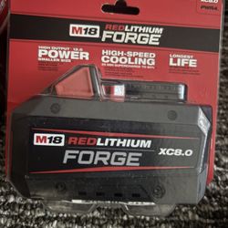 Milwaukee M18 18V Lithium-lon REDLITHIUM FORGE XC 8.0 Ah Battery Pack