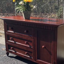 Quality Real Wood Dresser Great Condition