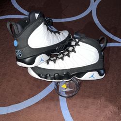 Jordan 9 Retro “University Blue”